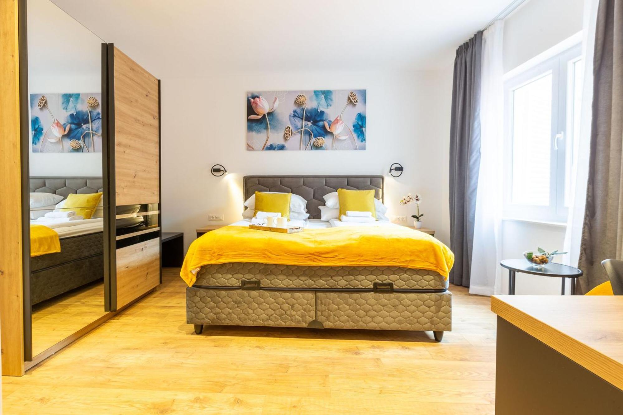 2M Exclusive Rooms Zadar Exterior photo