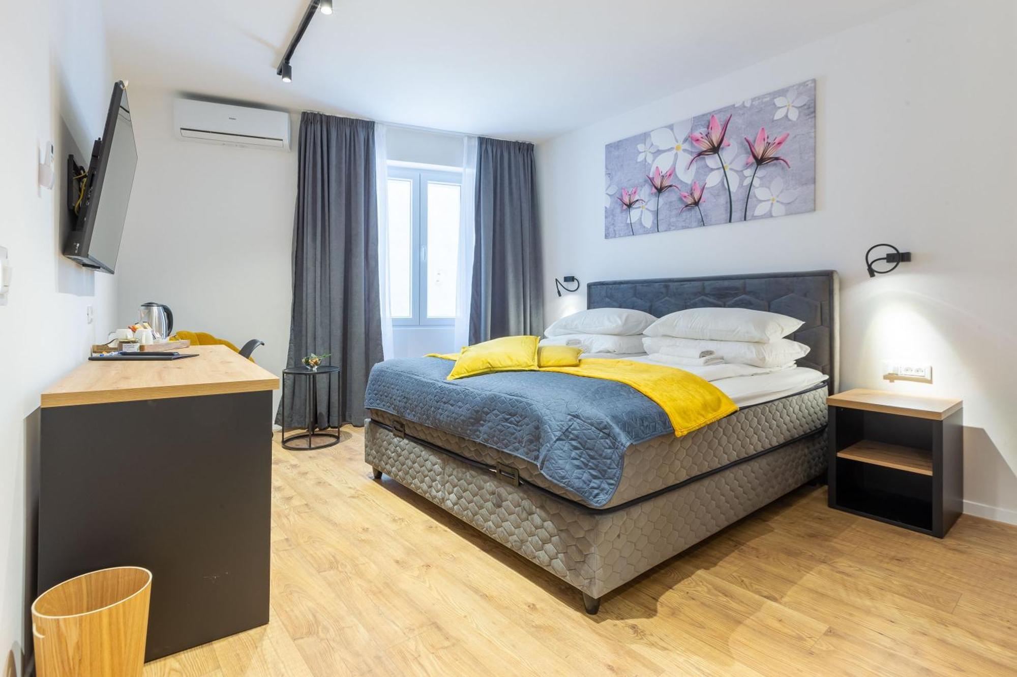 2M Exclusive Rooms Zadar Exterior photo